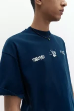 Camiseta azul estampada de STWD 3.webp