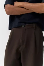 Pantalon tailoring pinzas 4.webp