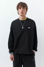 Sudadera STWD cuello redondo 9.webp