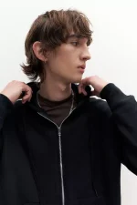 Sudadera basica capucha cremallera 3.webp