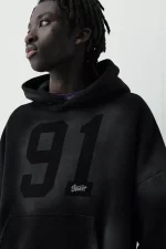 Sudadera capucha negra STWD 91 4.webp