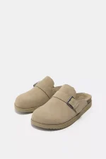Zuecos de cuero con hebilla 1.webp