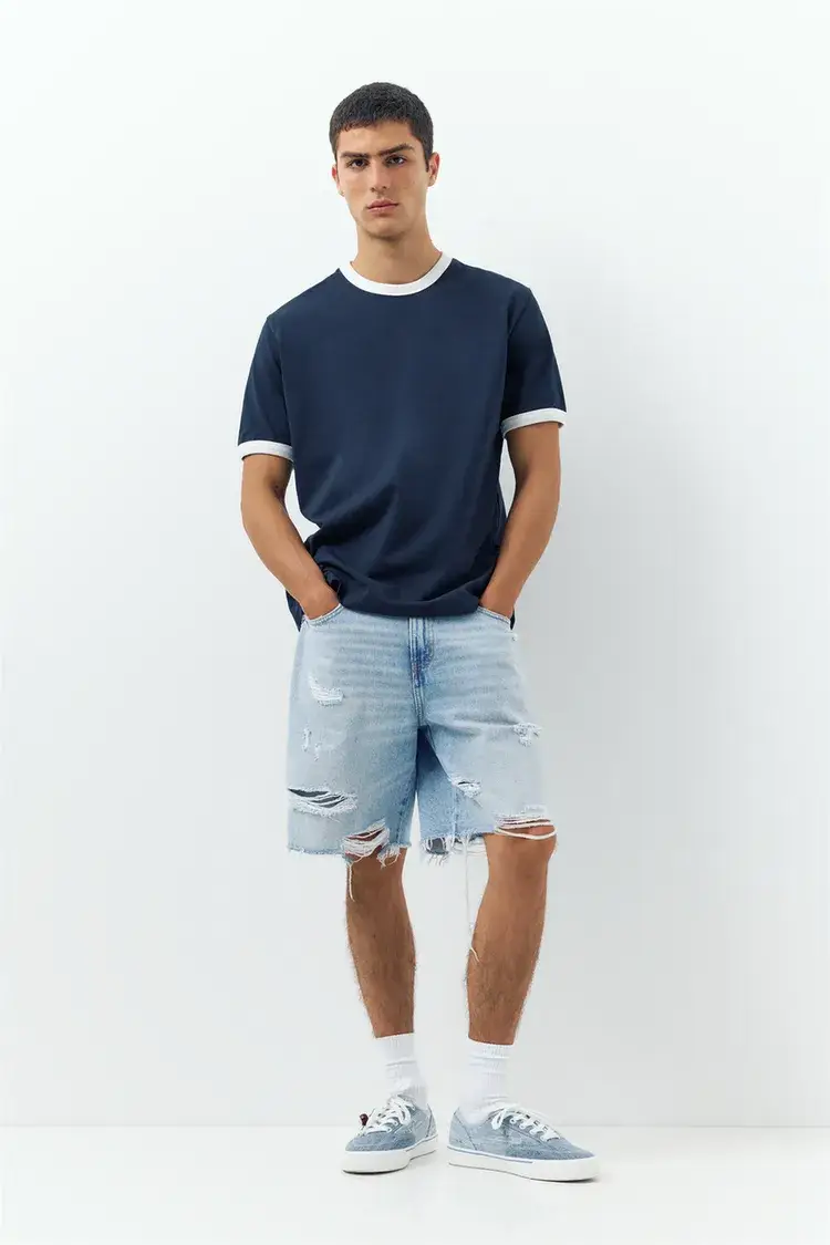 Bermuda in denim a gamba dritta Bermuda in denim a gamba dritta